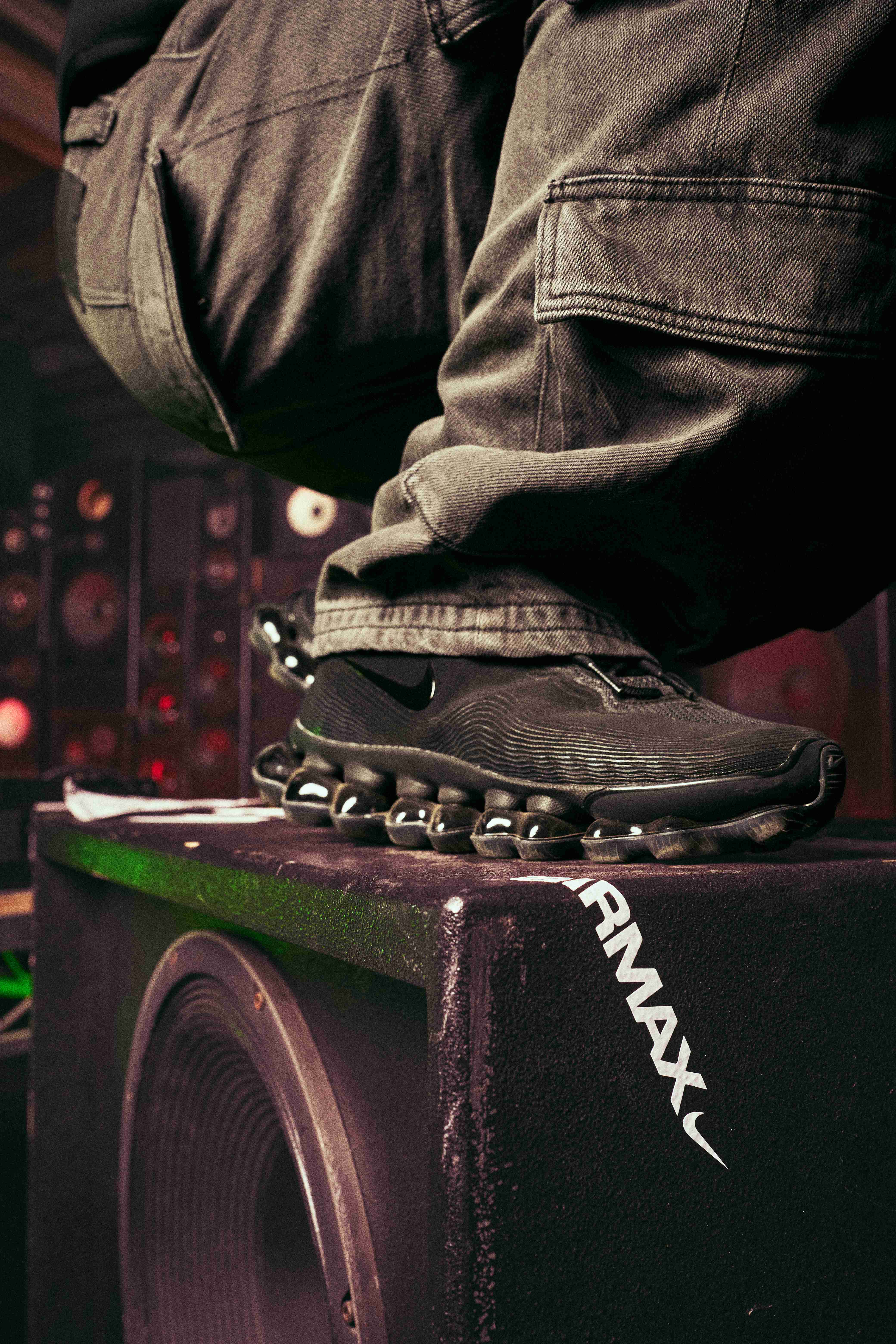 Nike Liquid Max AirWave dans un look lifestyle